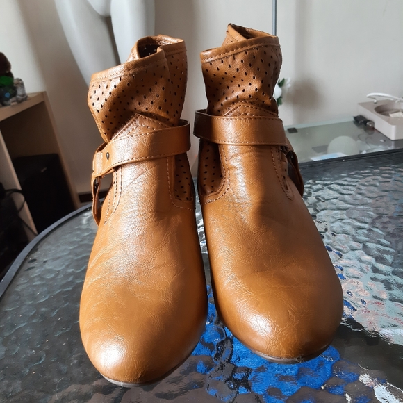HOST PICK! NEW Boots ankle booties - heeled camel - Picture 12 of 16